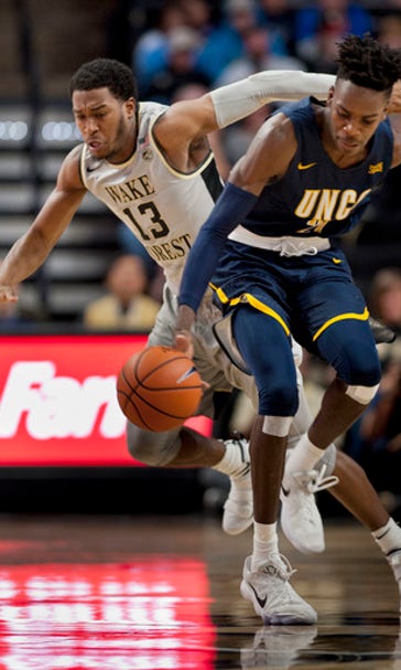Wake Forest holds on to beat UNCG, 81-75 (Nov 24, 2017)